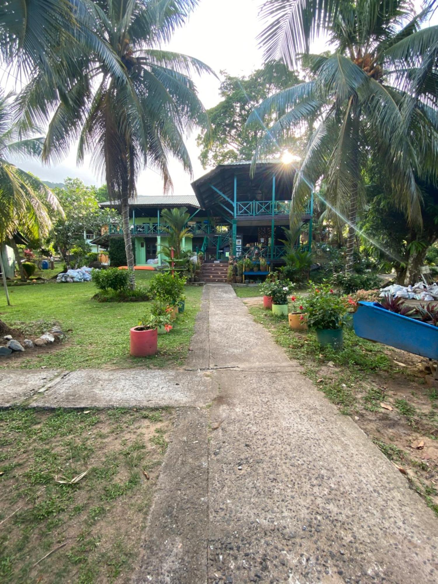 Kampong Ayer Batang Nazri'S Place 2 מראה חיצוני תמונה