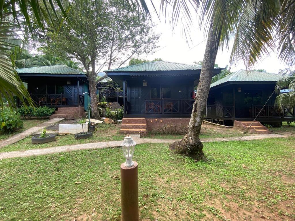 Kampong Ayer Batang Nazri'S Place 2 מראה חיצוני תמונה
